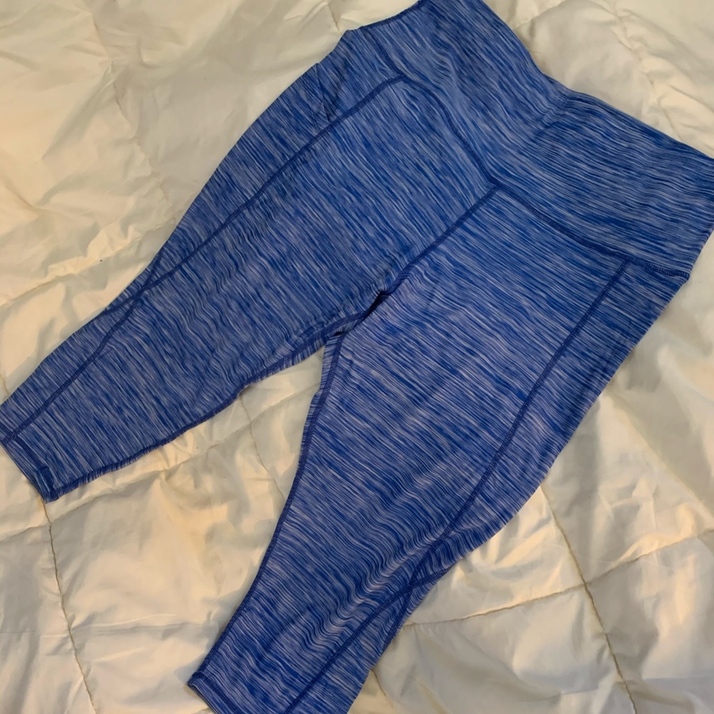 “Fabletics” Sports Wear Capri’s (Blue)       Size XL  NEW!